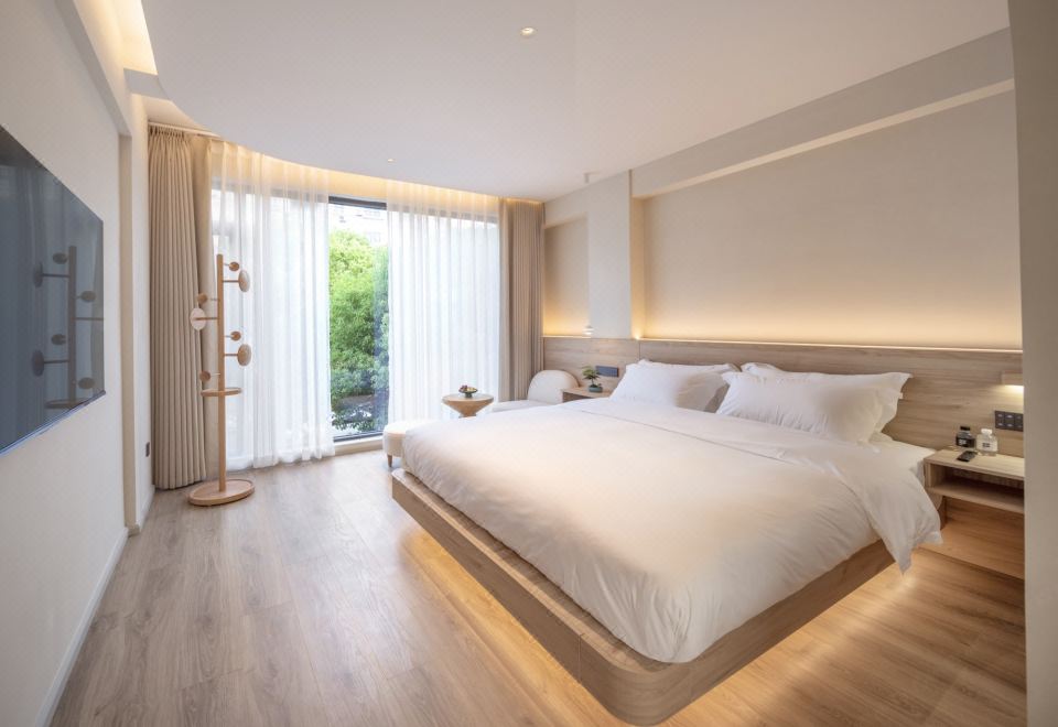 Smart Room (Double Bed)