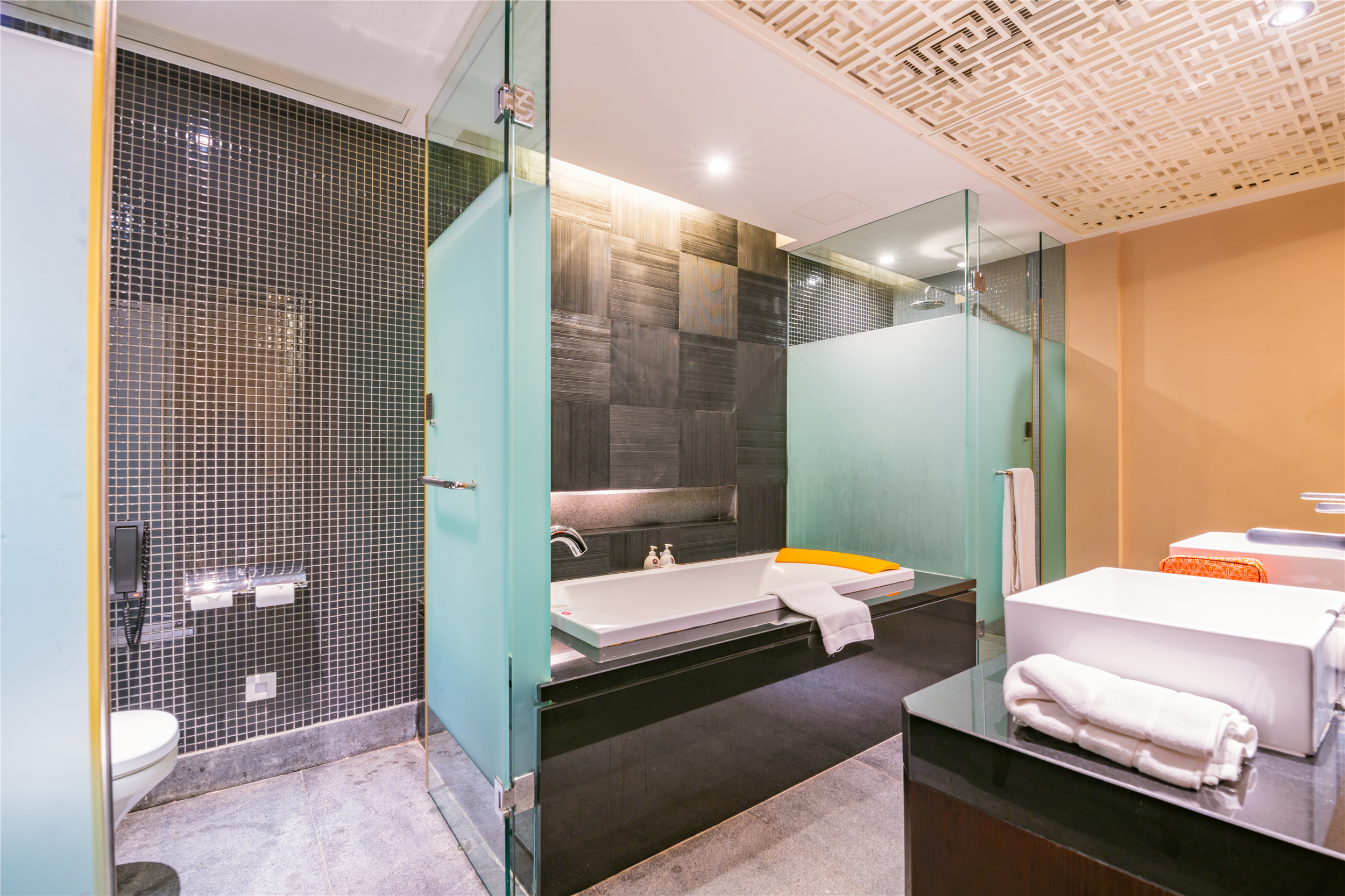 园林豪华双床房（大浴缸）