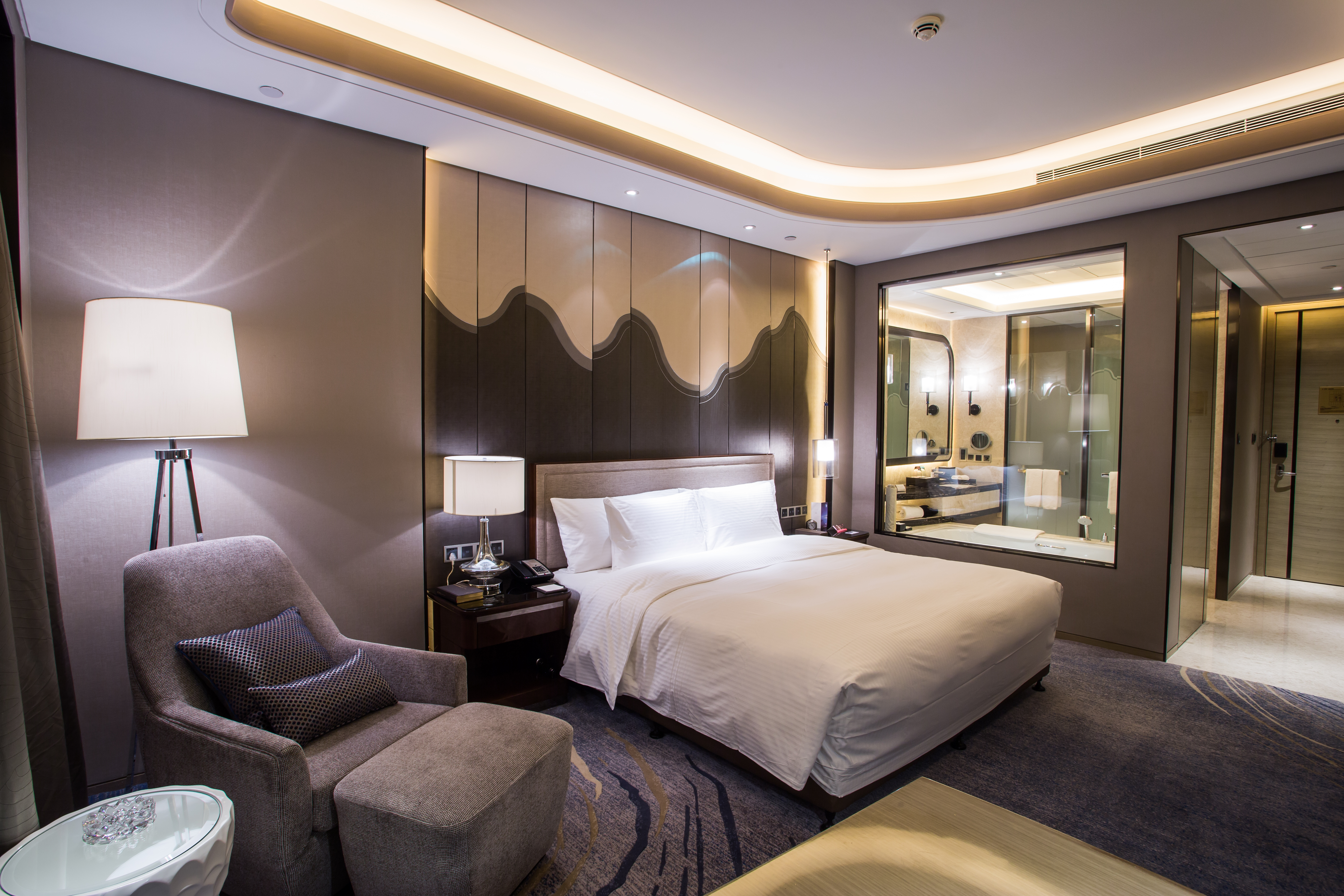 高级豪华大床房（全景落地窗+Acca Kappa洗护）