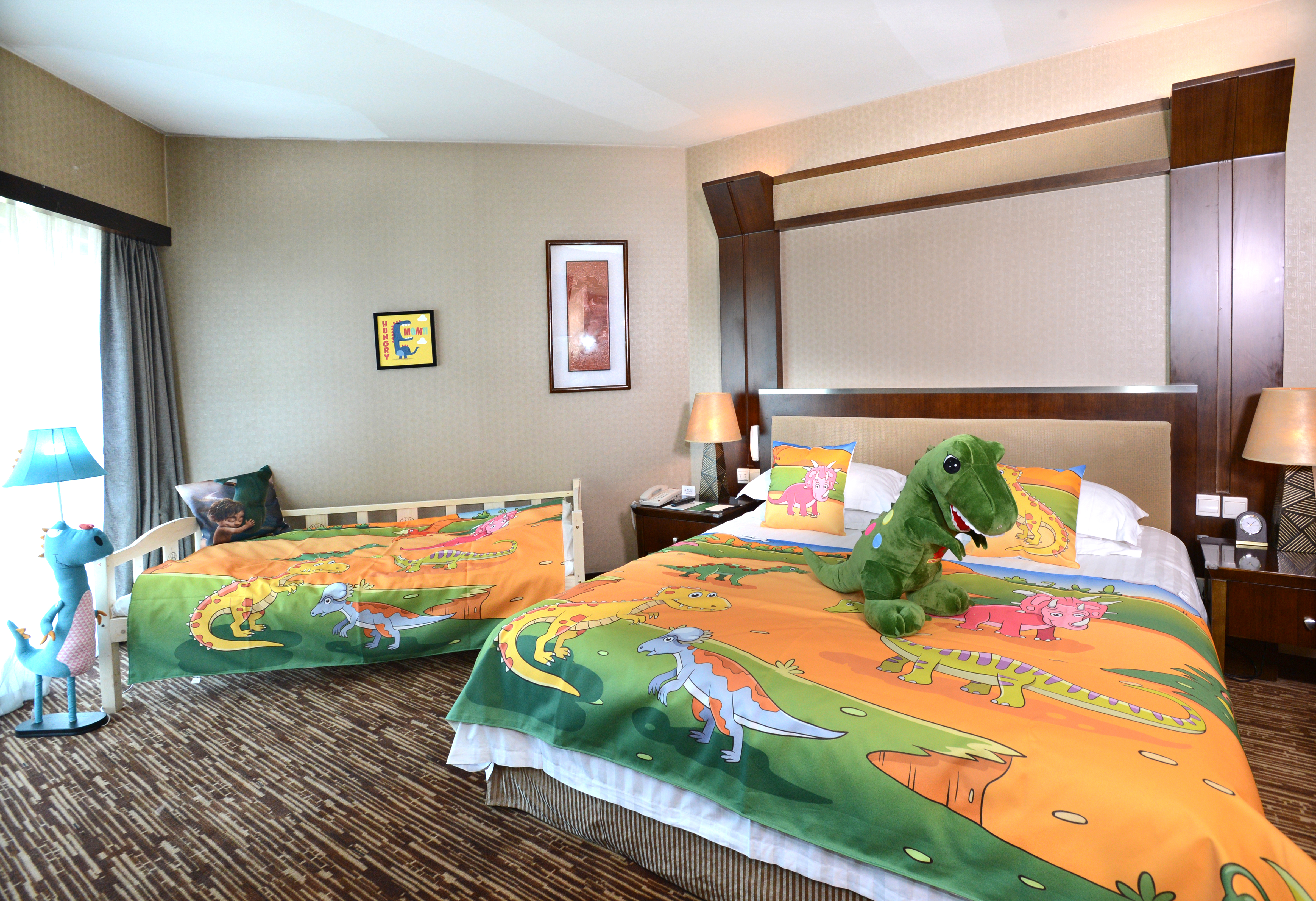 恐龙世界智享呼吸豪华大套房