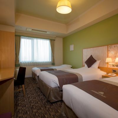 ツインルーム エキストラベッド付き ホテルモントレ グラスミア大阪 クーポン
