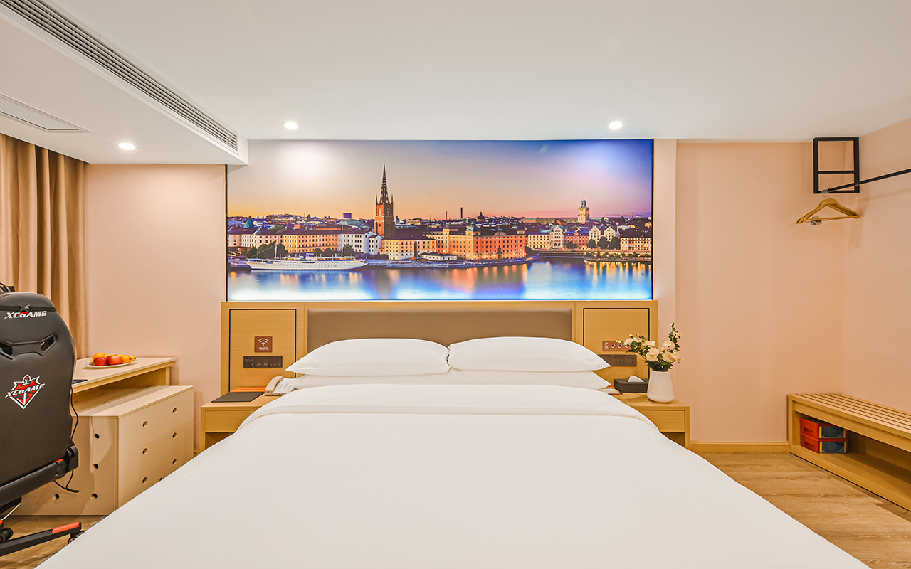 电竞大床房（电视投屏）