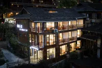 Shanheju View Homestay (Observation Deck Branch, Xijiang Qianhu Miao Village) Hotels in 
