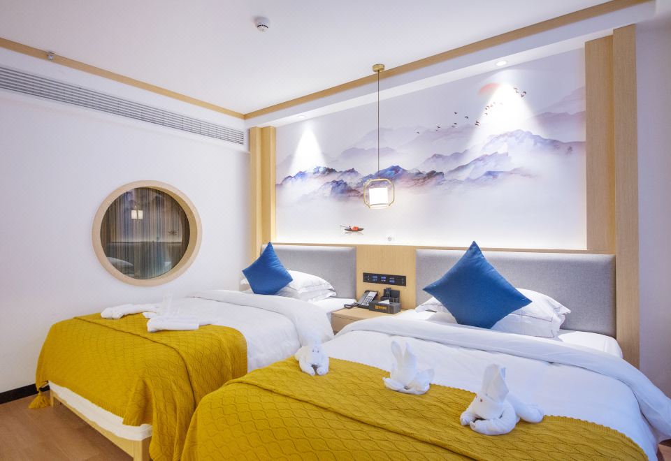 豪华双床房|智能轻奢+休闲座椅