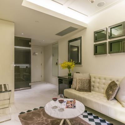 Deluxe Suite Hotel Pravo Promo Code