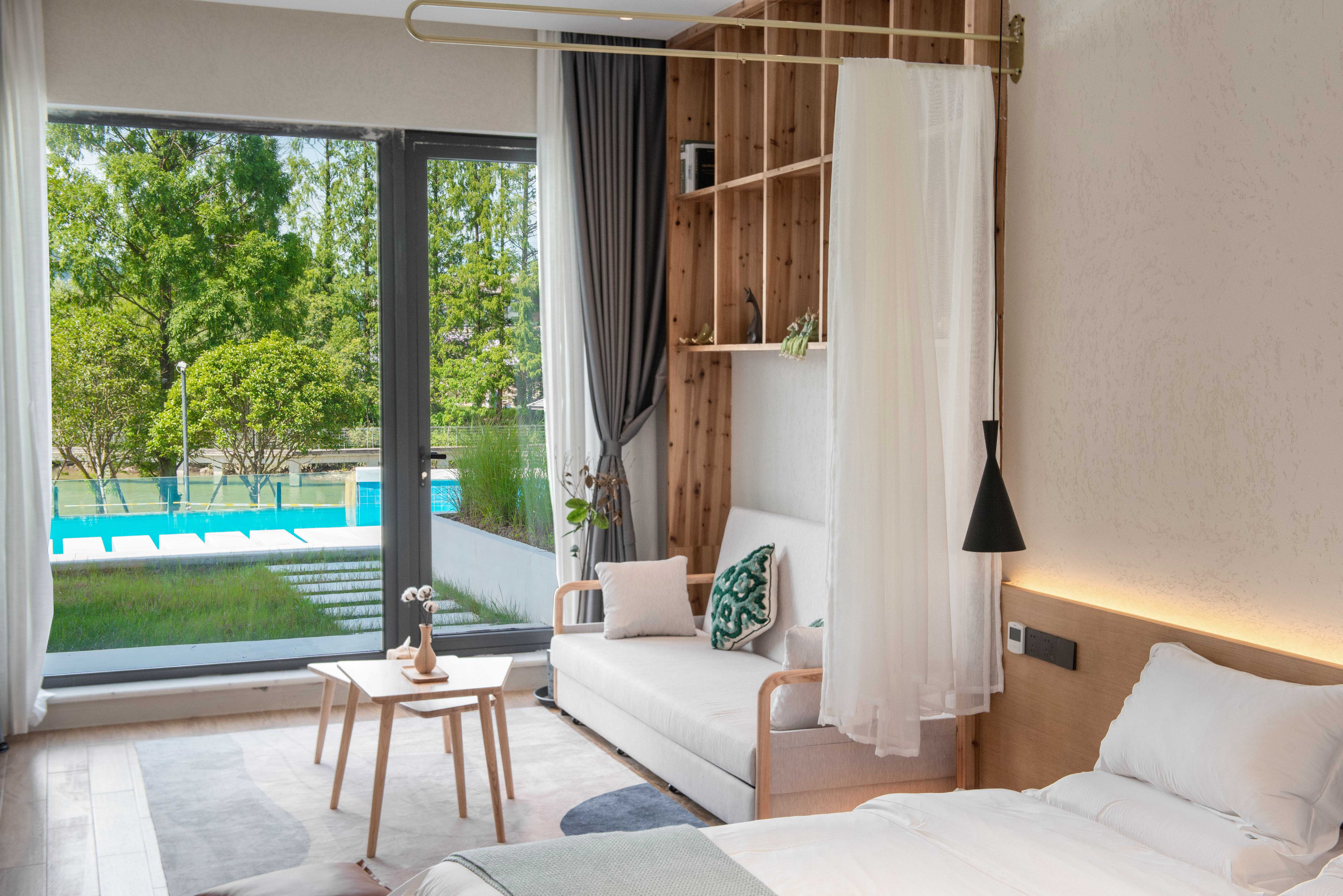 江景泳池大床房