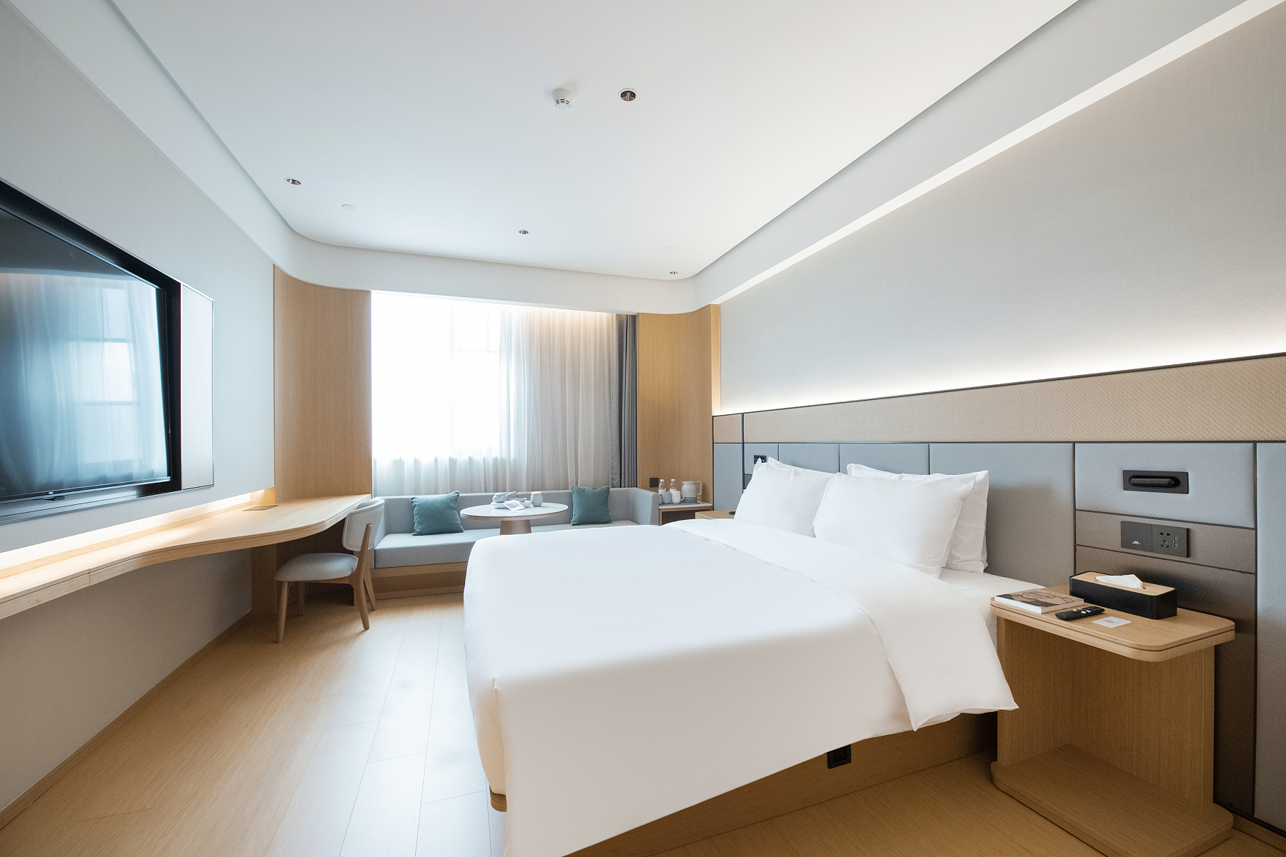 大床房[小冰箱+65寸智能電視可投屏]