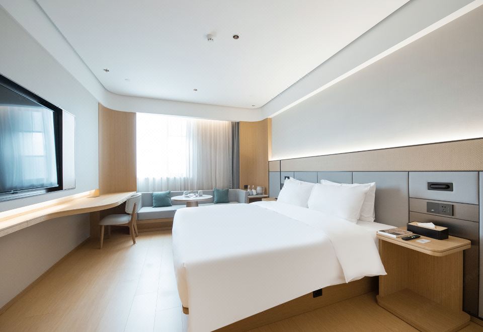 大床房[小冰箱+65寸智能电视可投屏]