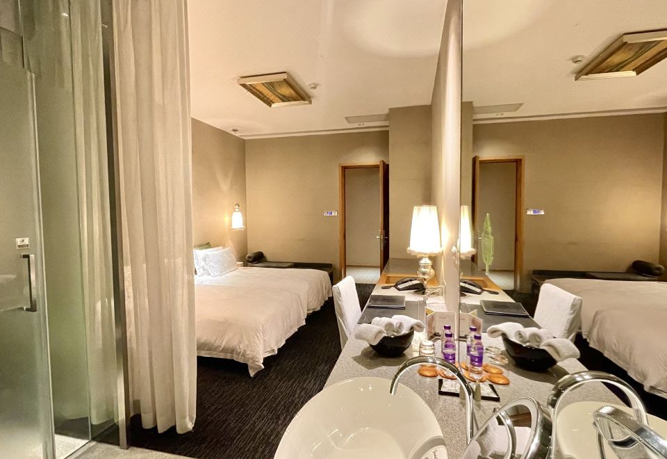 標準雙床房（無窗）