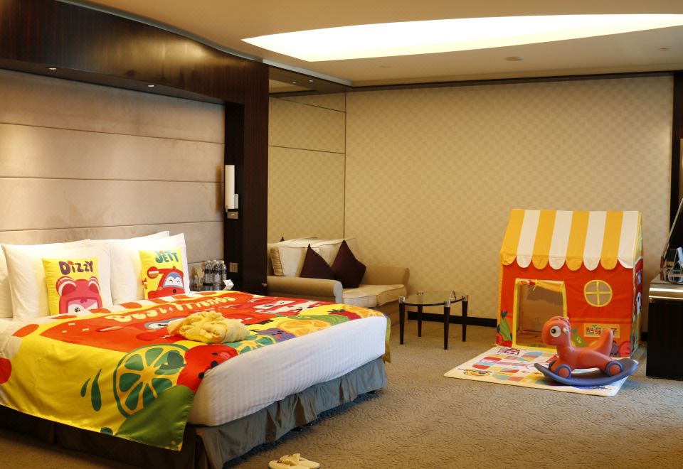 超級飛俠酷芽主題大床房