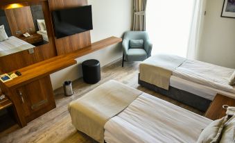 Mimoza Beach Hotel - Housity