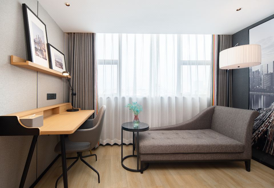 羊城印象轻奢大床房（广州塔景+静谧空间+雅致茶具）