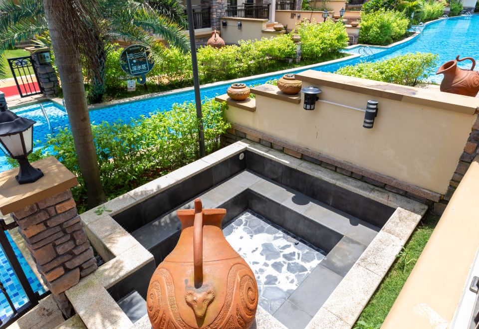 Yuetianxia Hot Spring HotelA Zone Hydrophilic Hot Spring Three Bedroom Villa