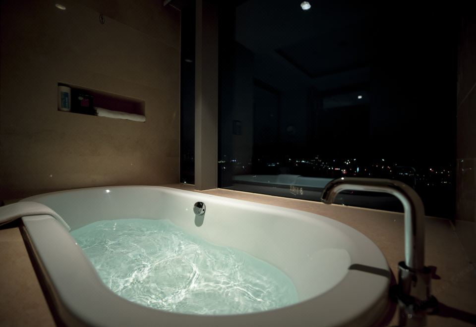 开元名都大床房