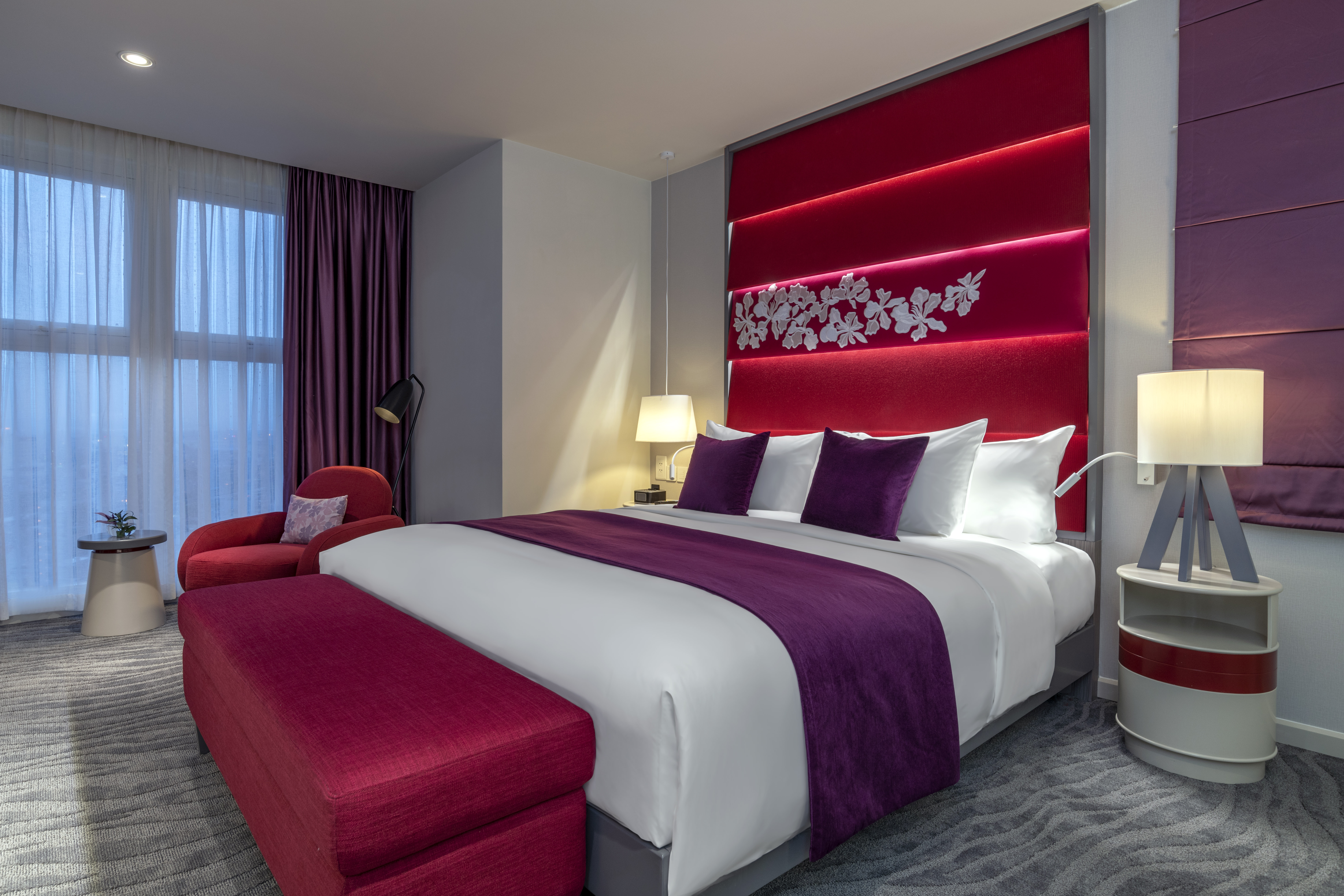 豪华特大床套房