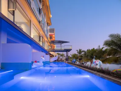 Shawanli Sunset Riverview Hotel (Xishuangbanna Jinghong Gaozhuang Starlight Night Market) Hoteles en 