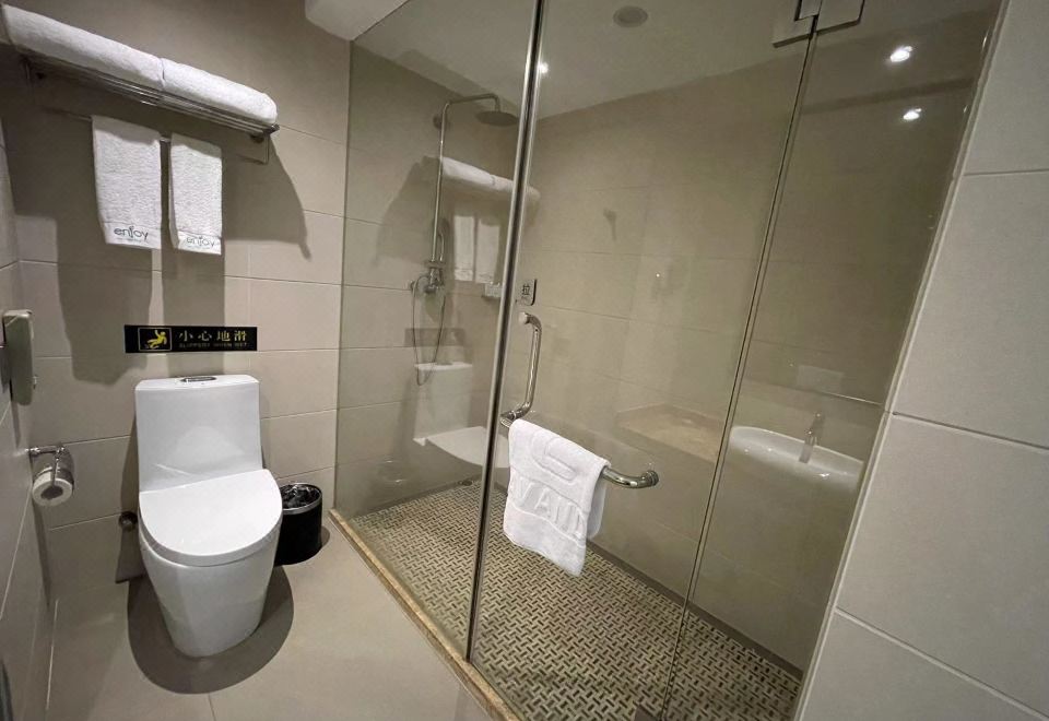 悦品双床房（轻柔灯光+裸睡床品+手机投屏）