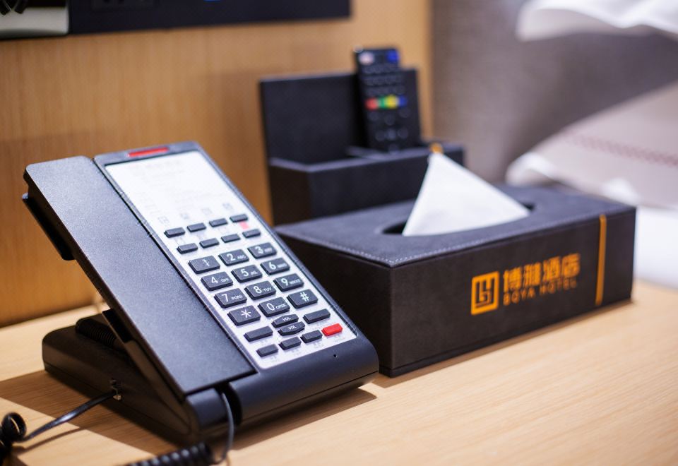 情侣大床房|智能轻奢+双层隔音