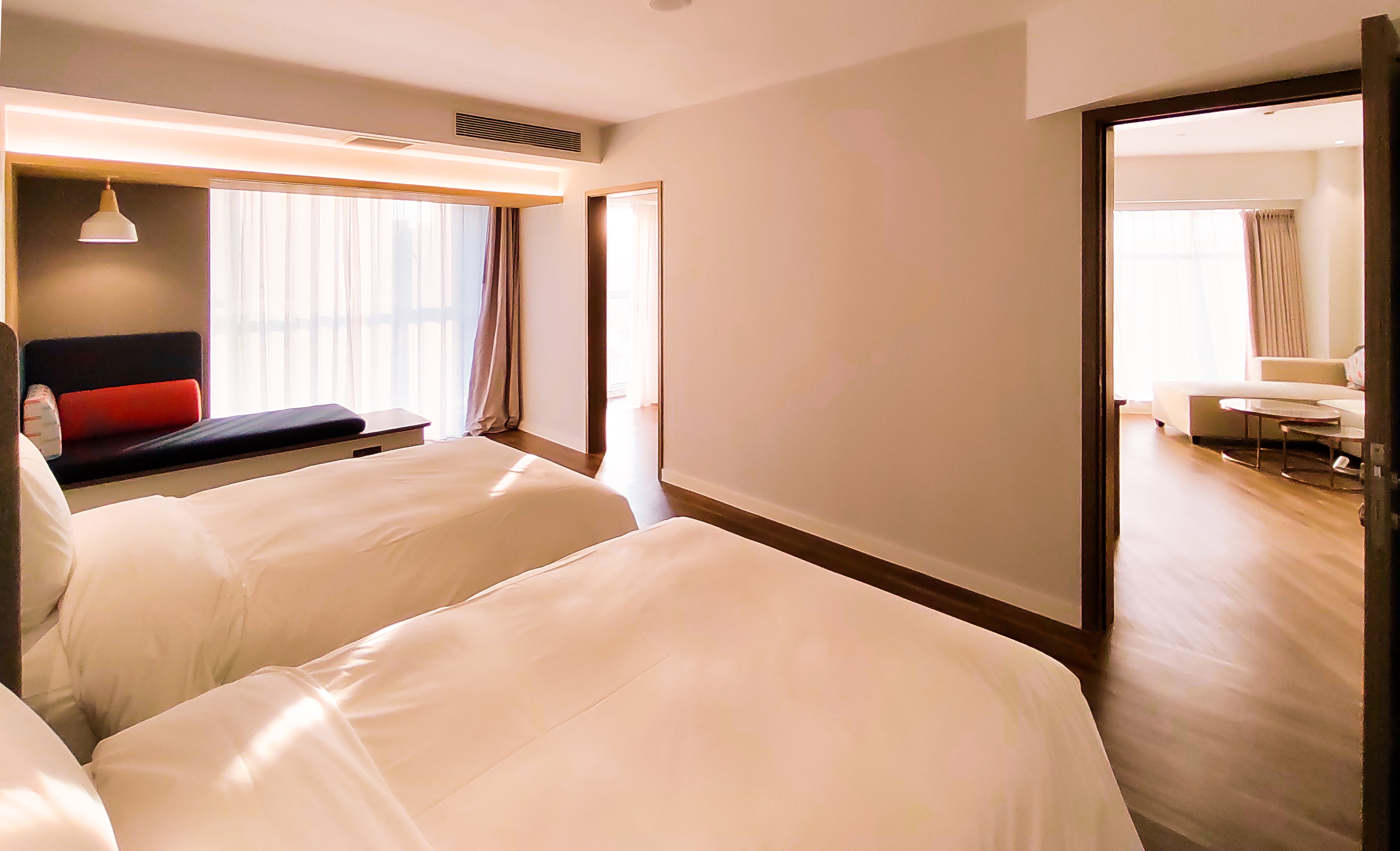 商务行政大套房[一室一厅超大空间]