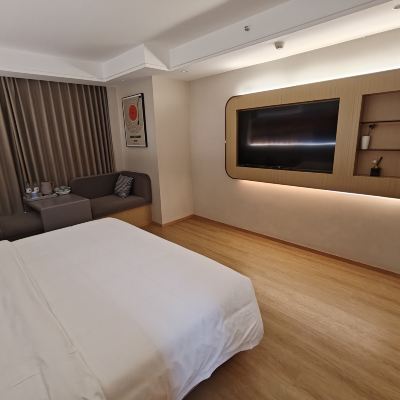 豪華大床房 維也納飯店（深圳國際會展中心橋頭地鐵站店）優惠