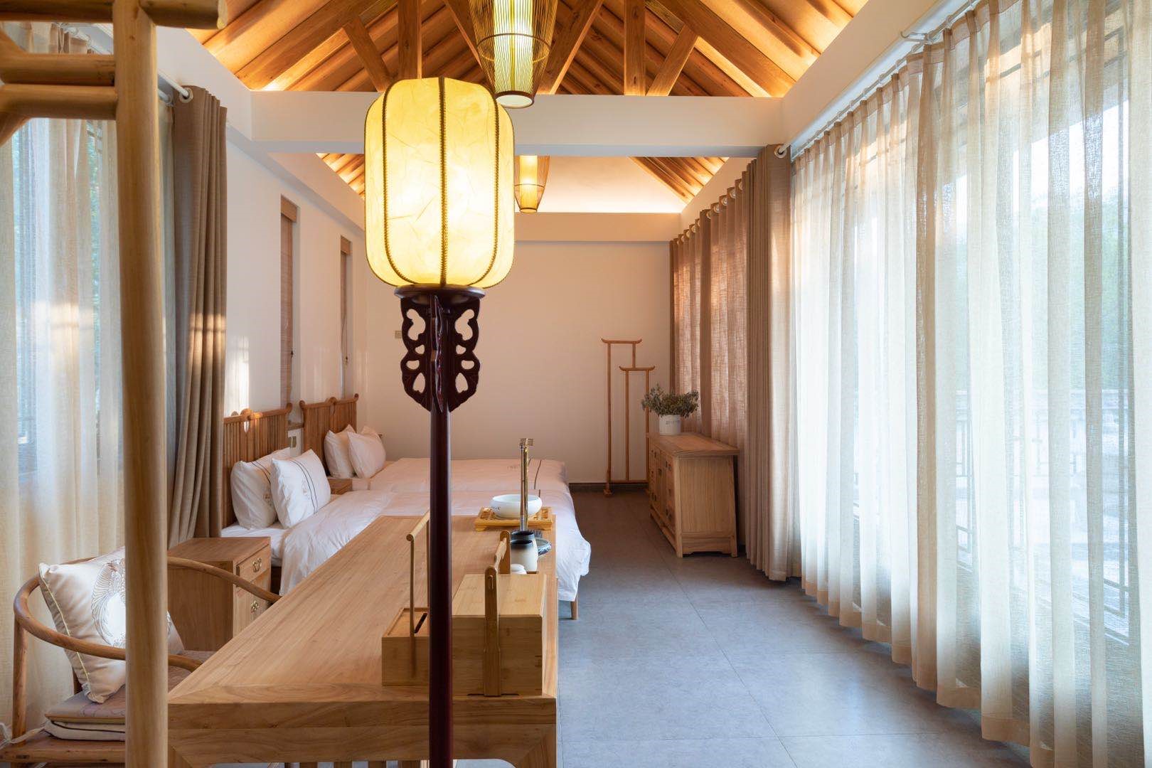 东厢标准双床房