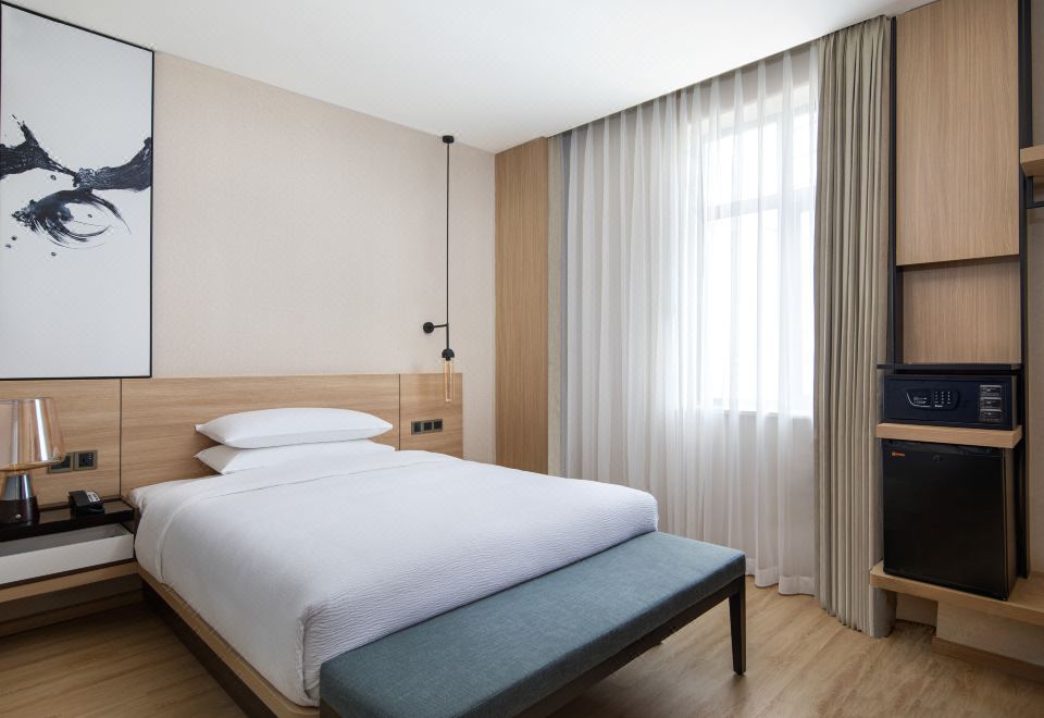 Fairfield by Marriott Shanghai Pudong CentralStandard Queen Room
