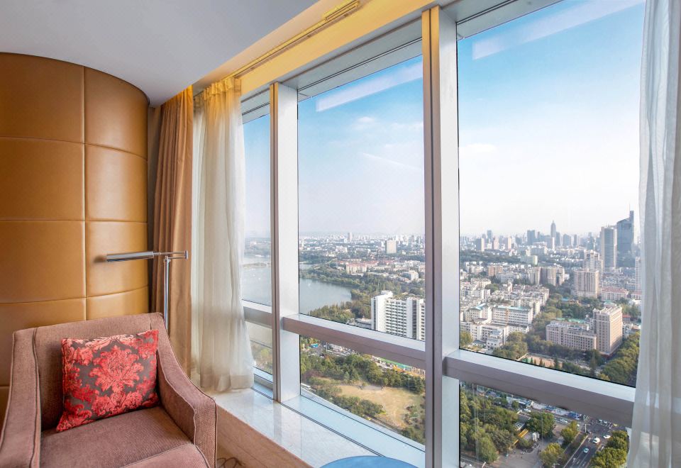 精选景观大床房·坐看金陵繁华城景