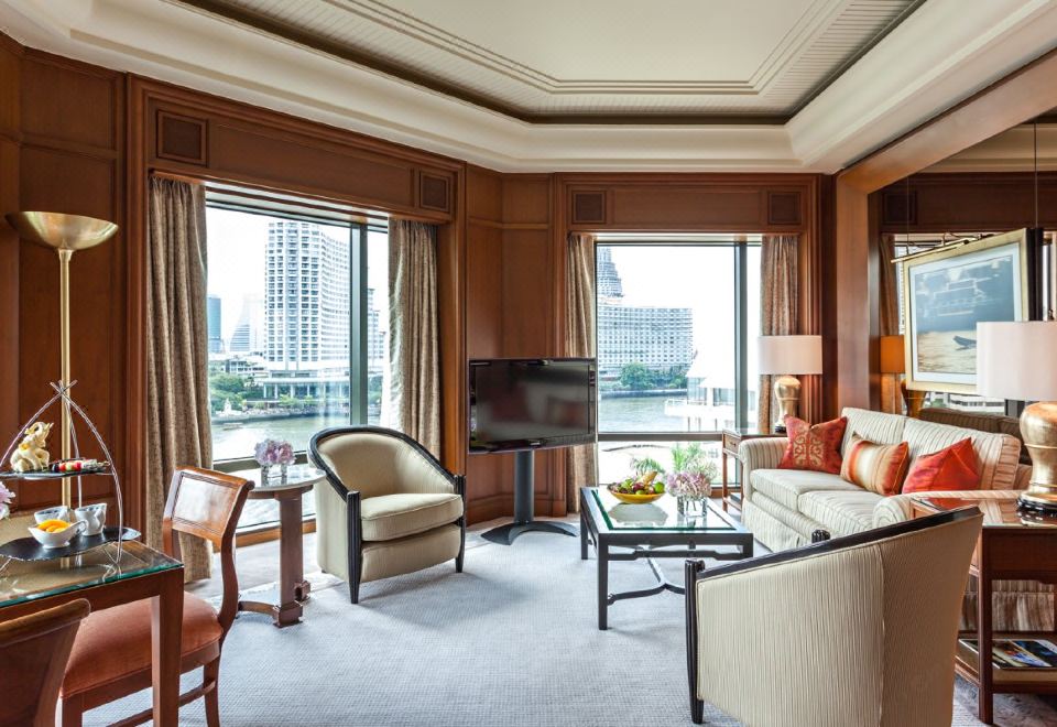 The Peninsula BangkokDeluxe King Suite