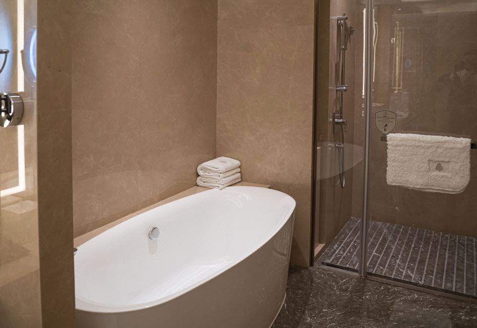 豪华大床房（无窗）