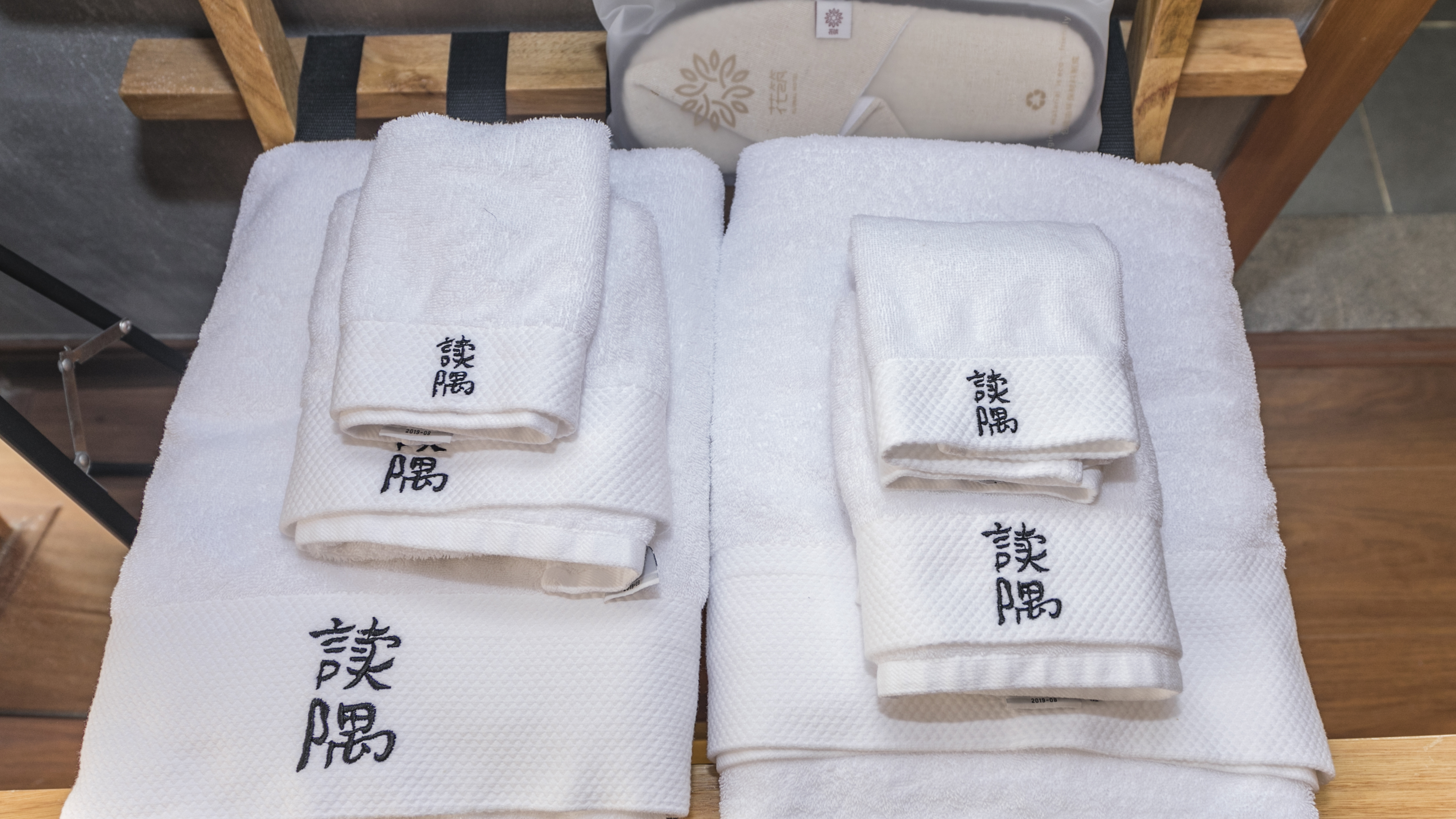 隅真?山景伴居双床房（落地宽幅观景台+新中式茶桌）