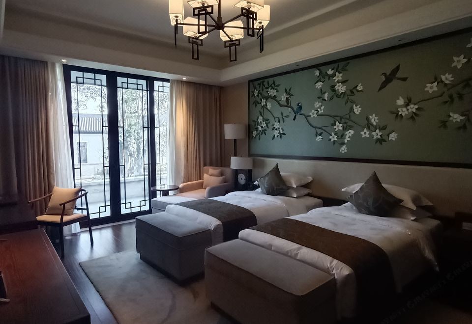 园景五居庭院房