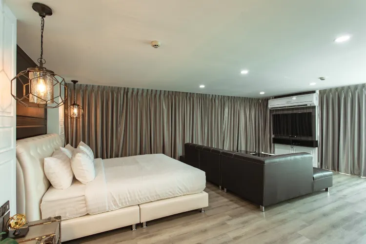 ห้องมุม I