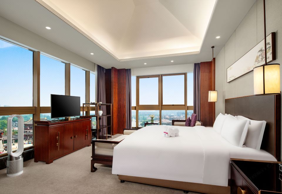 芙蓉湖景套房（配有戴森吹风机）