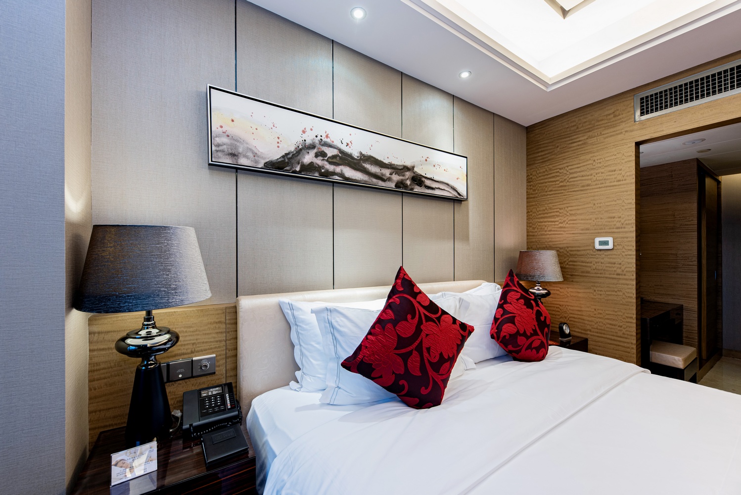 Shenzhen YANGBANGLANGYUE International HotelLang Yue Queen Suite