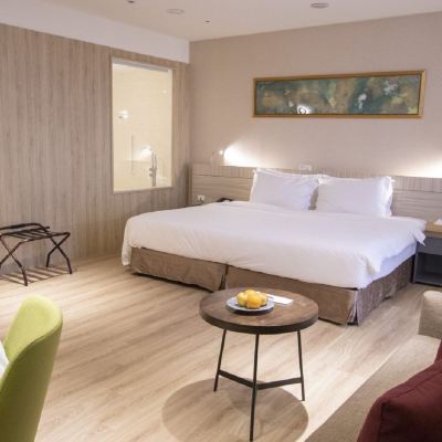 Deluxe Twin Room AJ Hotel Promo Code