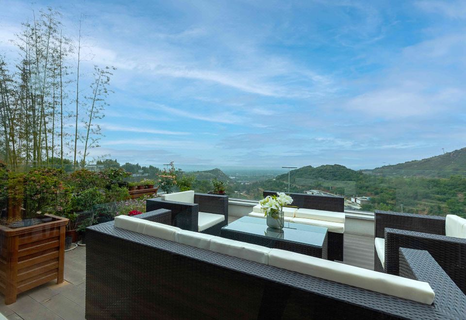 Zhongzhou Yueyin Fuxishan Huimeng Mountain ResidenceMountain View Scenic Room