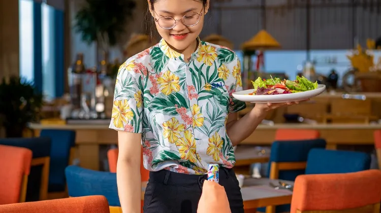 Sala Danang Beach Hotel 食事・レストラン