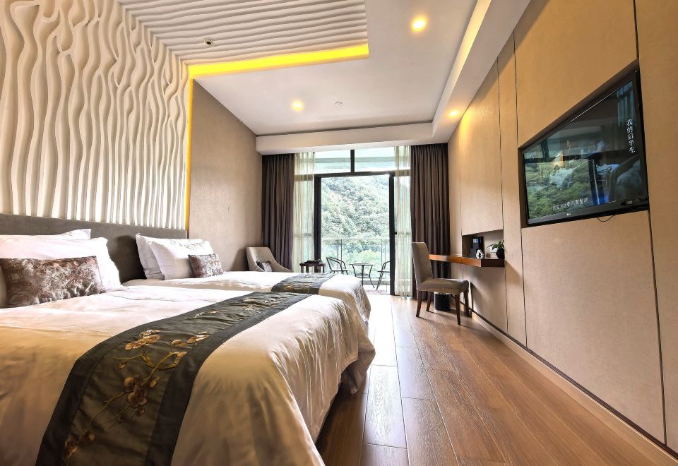 豪華水景陽台雙床房