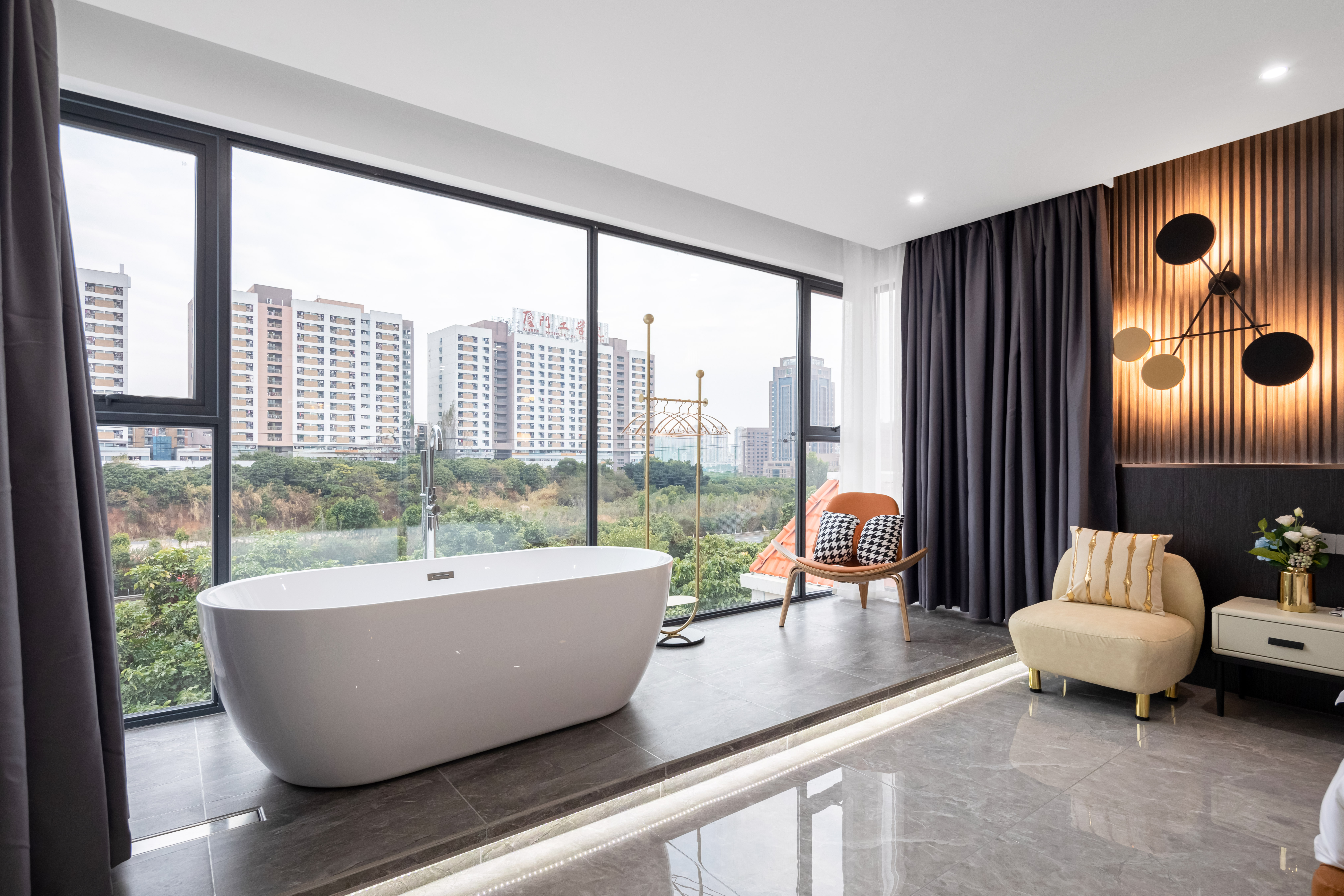 樂野·輕奢浴缸大床房