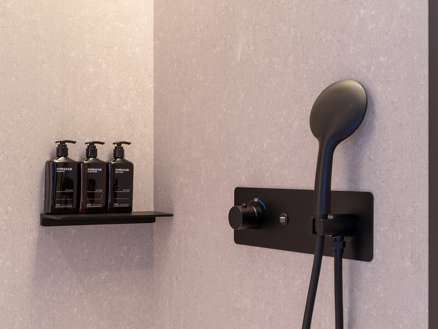 高级大床房（65寸投屏电视+智能客控+DIY手冲套装）