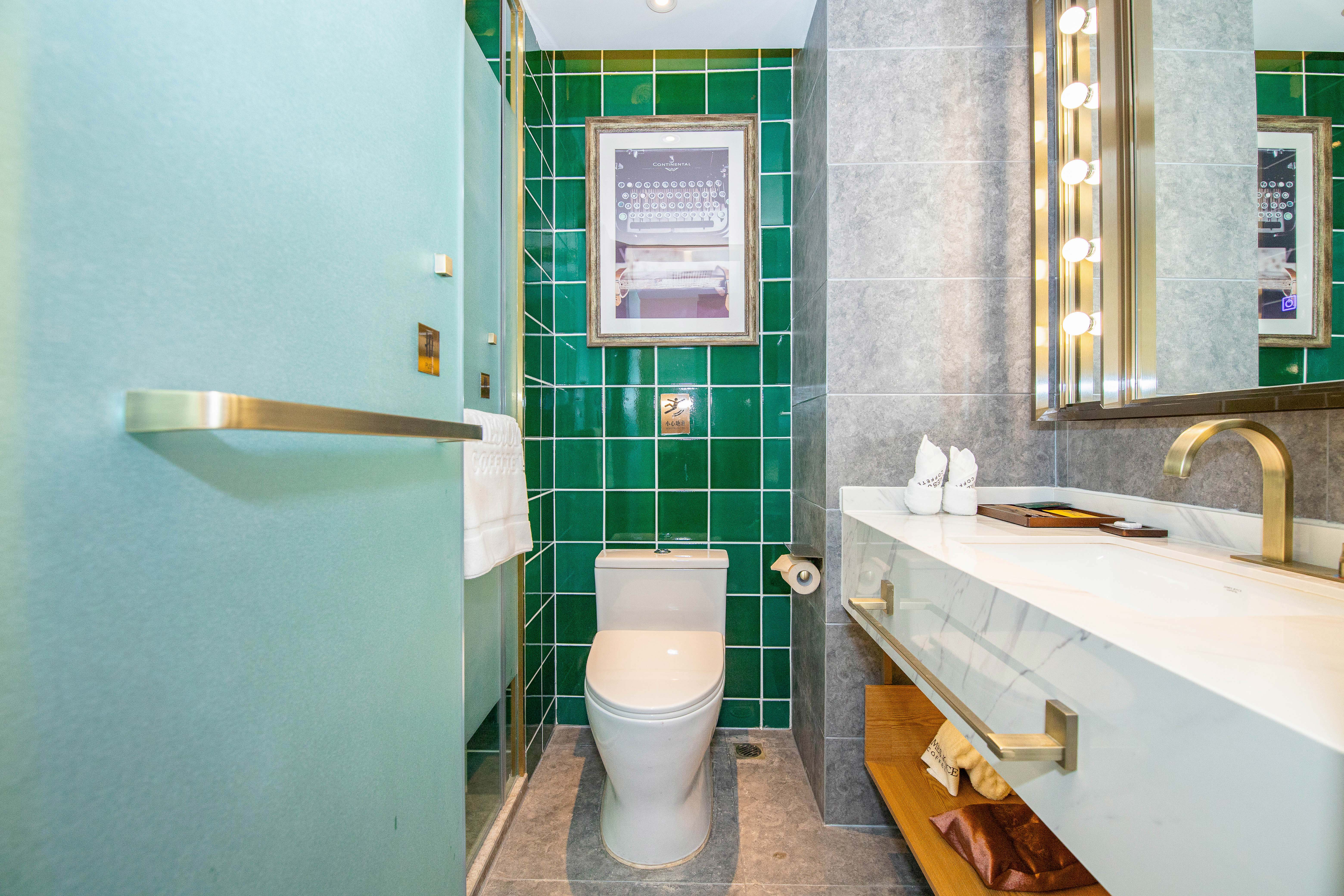 啡凡景观大床房+投屏电视+深睡床垫