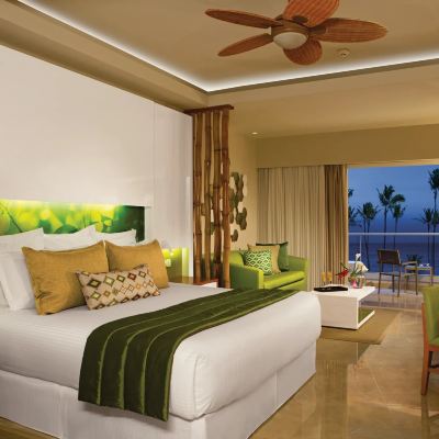 King Preferred Club Junior Suite with Ocean View Dreams Onyx Resort & Spa - All Inclusive Promo Code