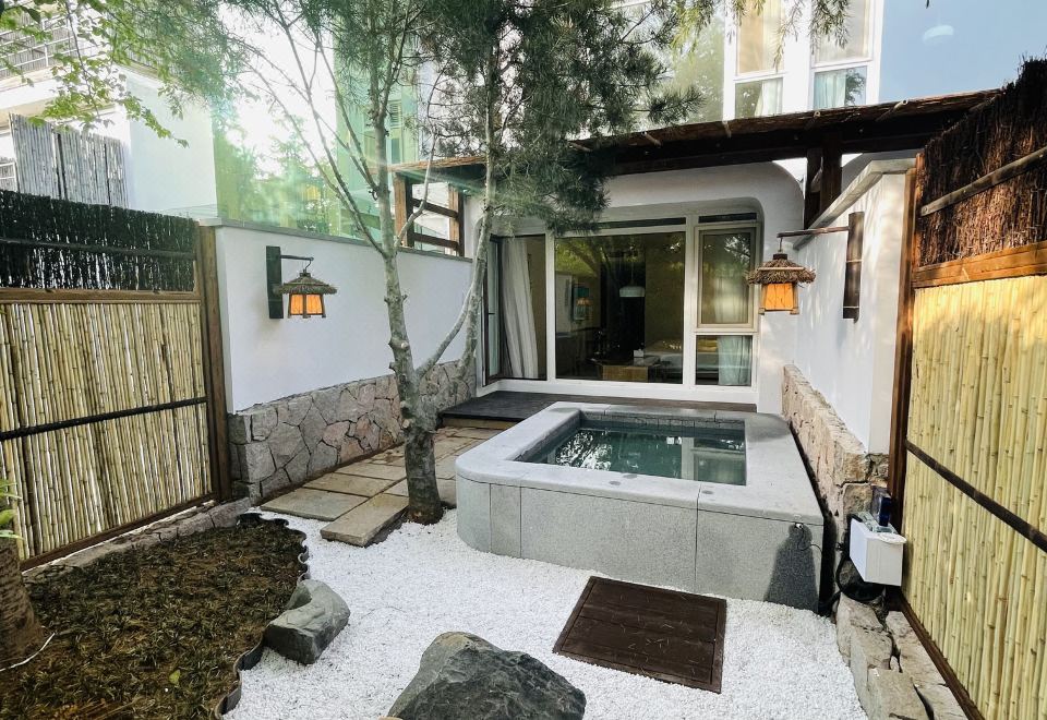 豪华私汤大床房