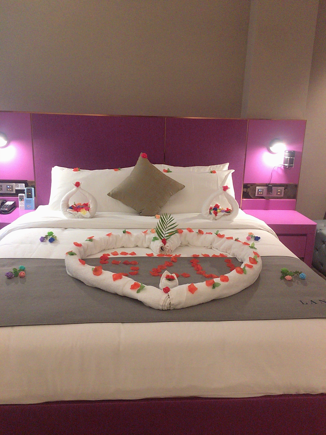 私人订制情侣大床房