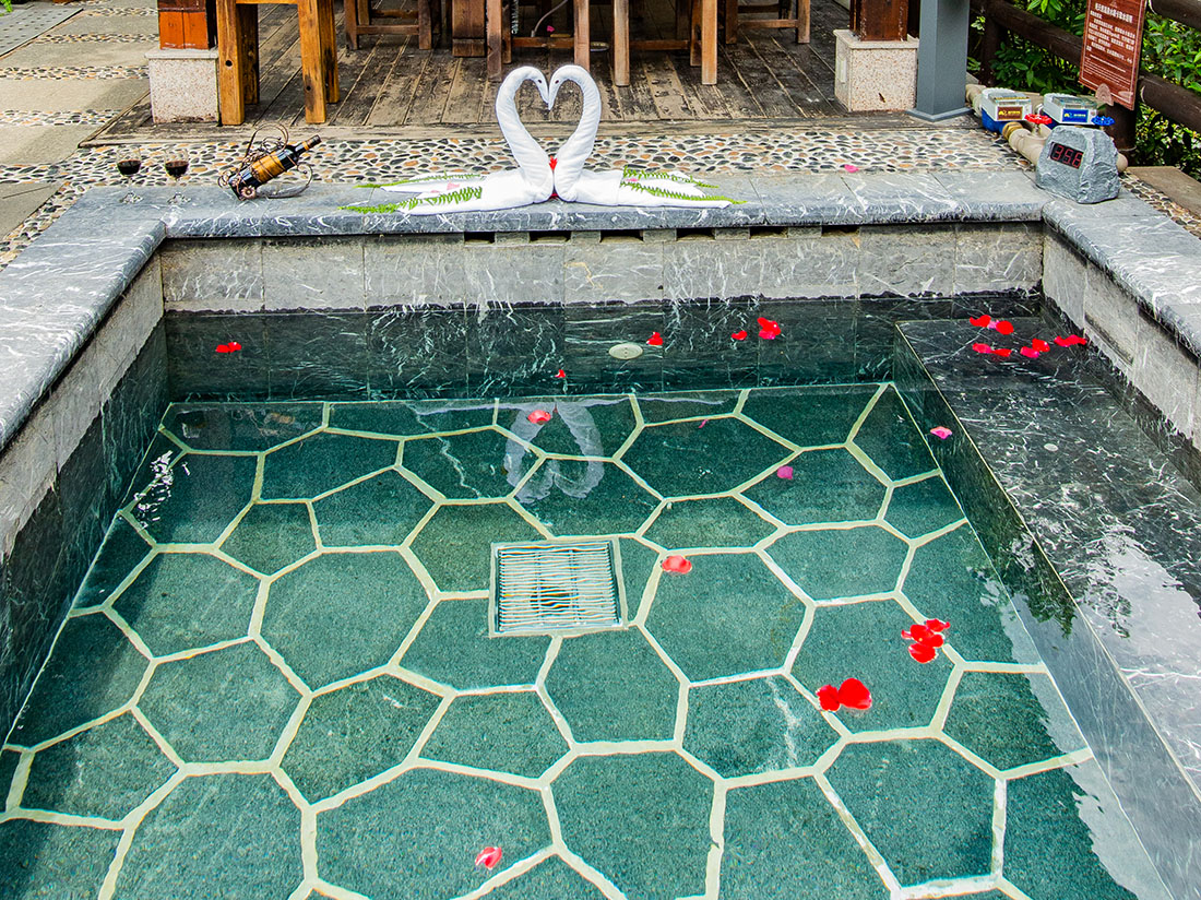 西溪森林十房KTV溫泉別墅