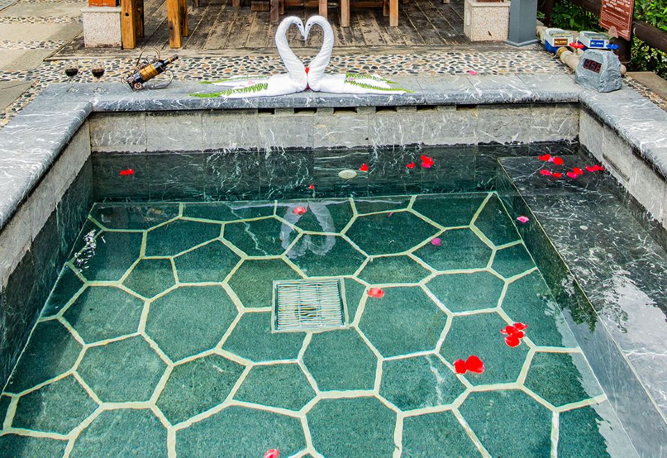 西溪森林十房KTV溫泉別墅