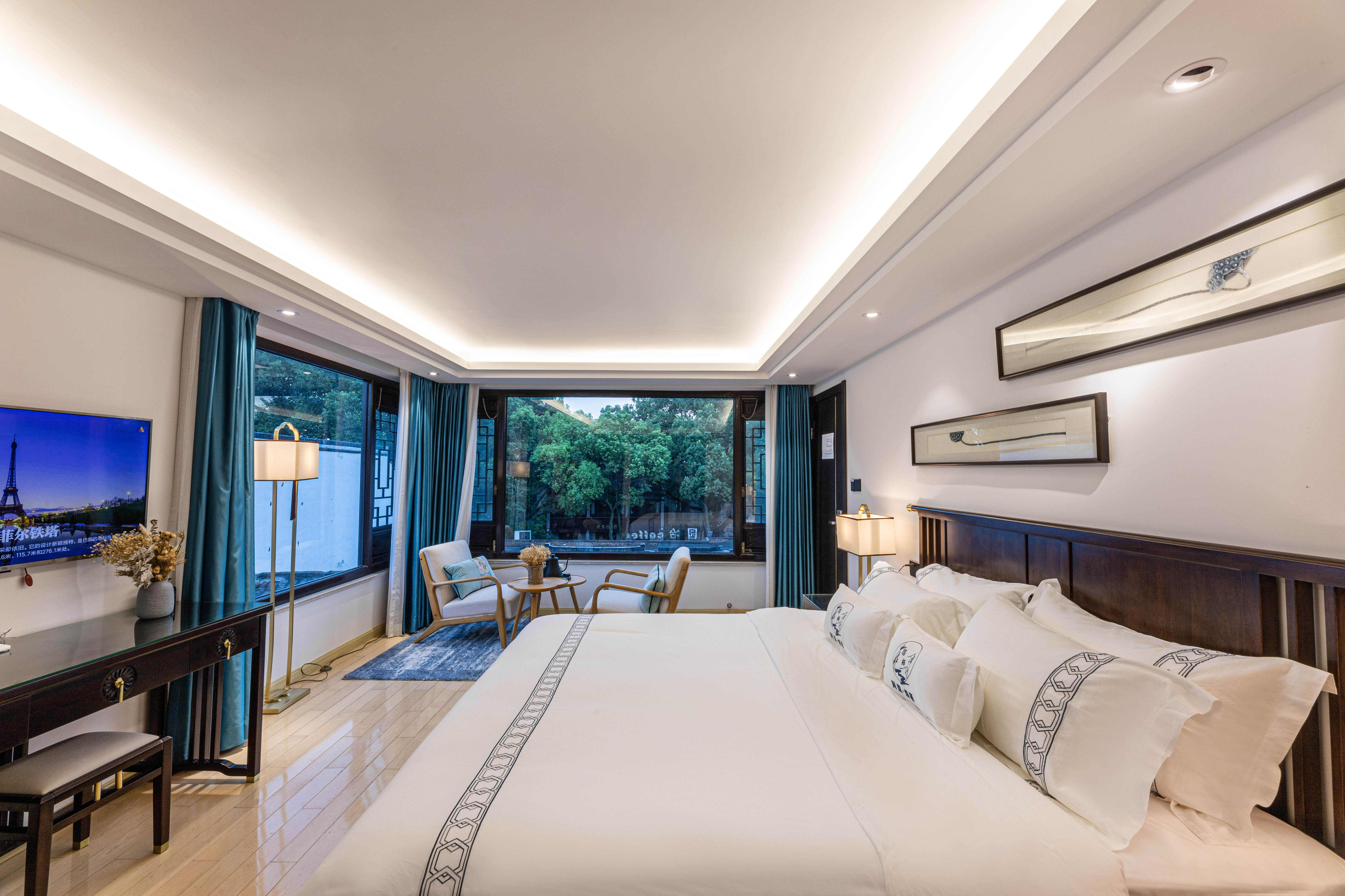 悠云豪华望河房