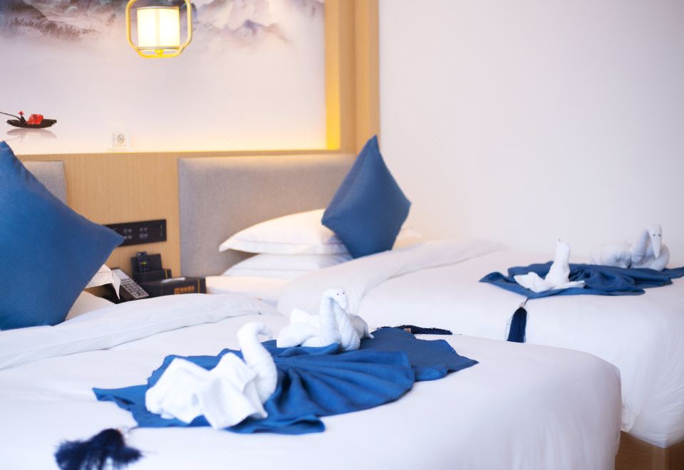 雅致双床房 |智能轻奢+全景落地窗