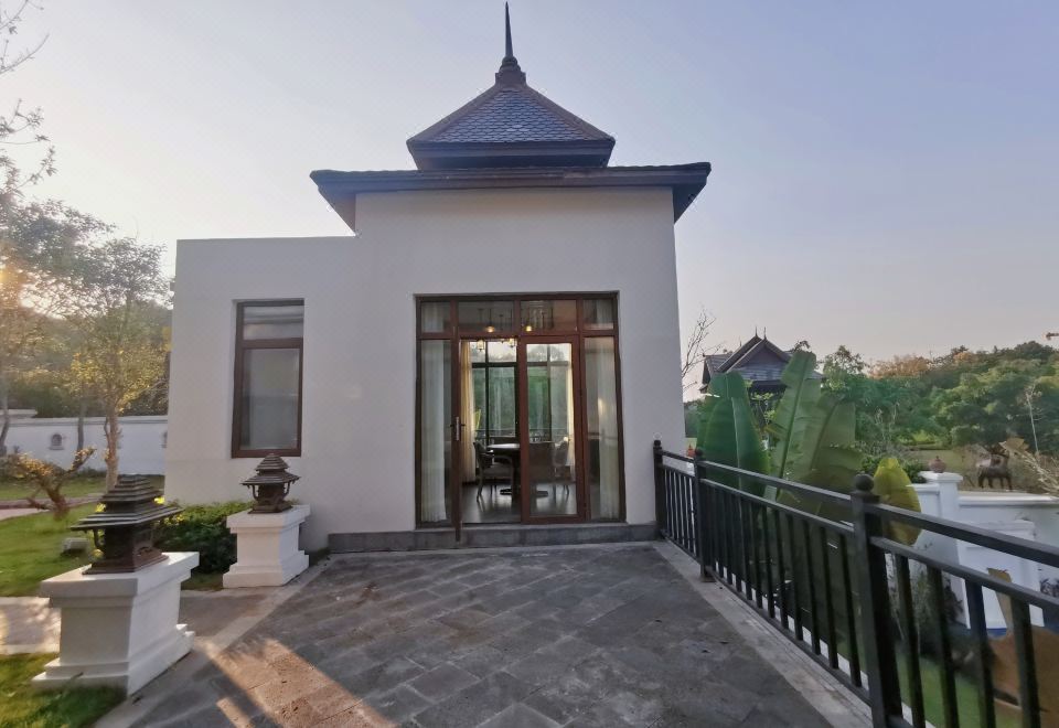 Angsana XishuangbannaHot Spring Garden 2-Bedroom Villa