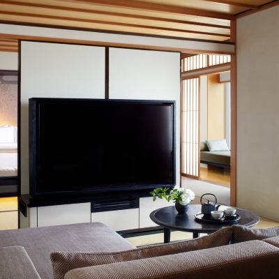 モダン和風スイート ダブルベッド2台 ザ・リッツ・カールトン東京 クーポン